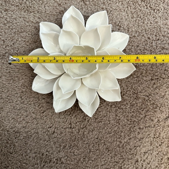 Flower Decor - Picture 5 of 5